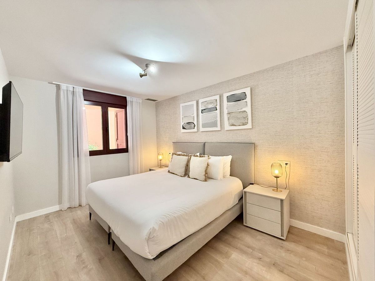 Ground Floor Apartment in Benahavís, Benahavís, 8/12