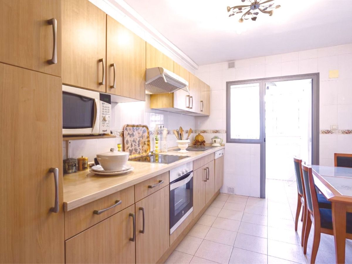 Appartement op de middelste verdieping in Fuengirola, Fuengirola, 8/12