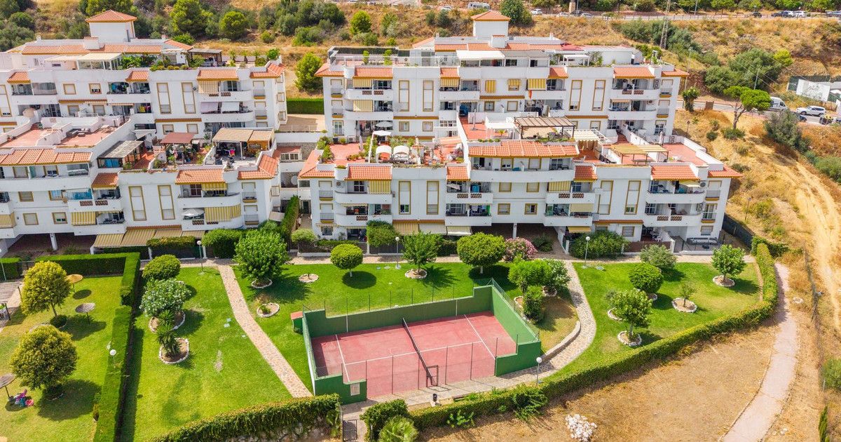 Appartement en étage intermédiaire à Benalmadena, Benalmadena, 2/12
