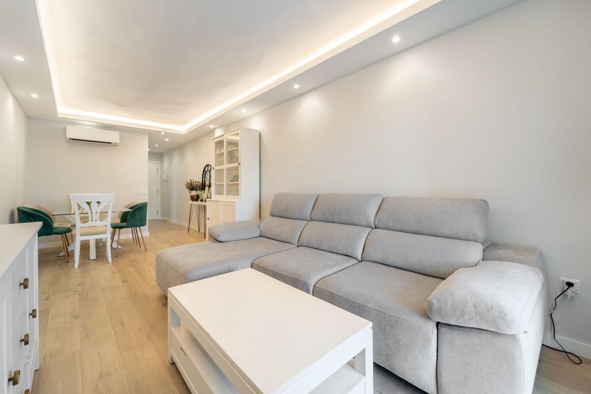 Appartement en étage intermédiaire à Benalmadena, Benalmadena, 4/12