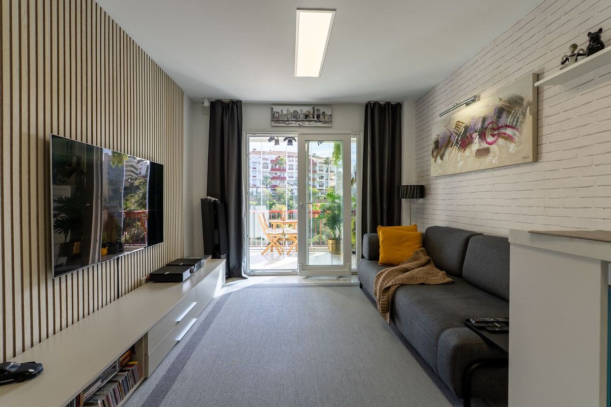 Middle Floor Apartment in Riviera del Sol, Riviera del Sol, 6/12