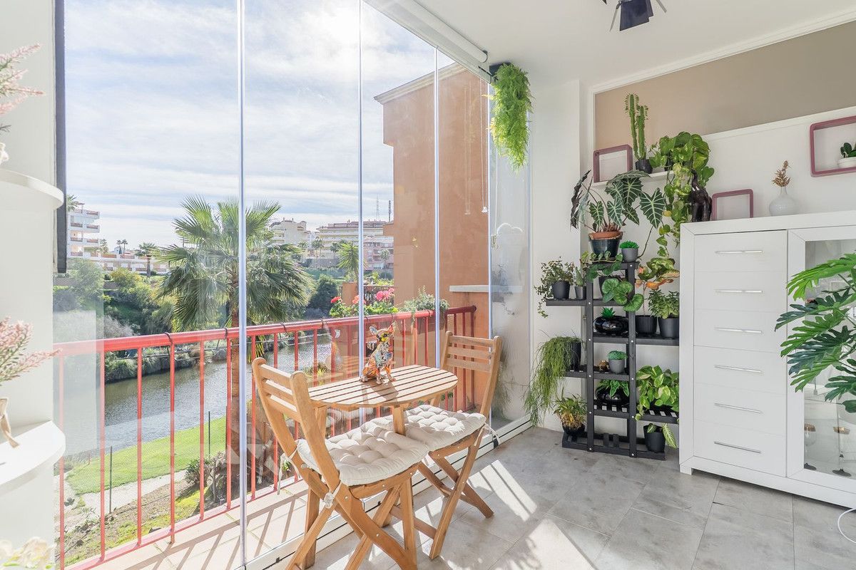 Middle Floor Apartment in Riviera del Sol, Riviera del Sol, 10/12