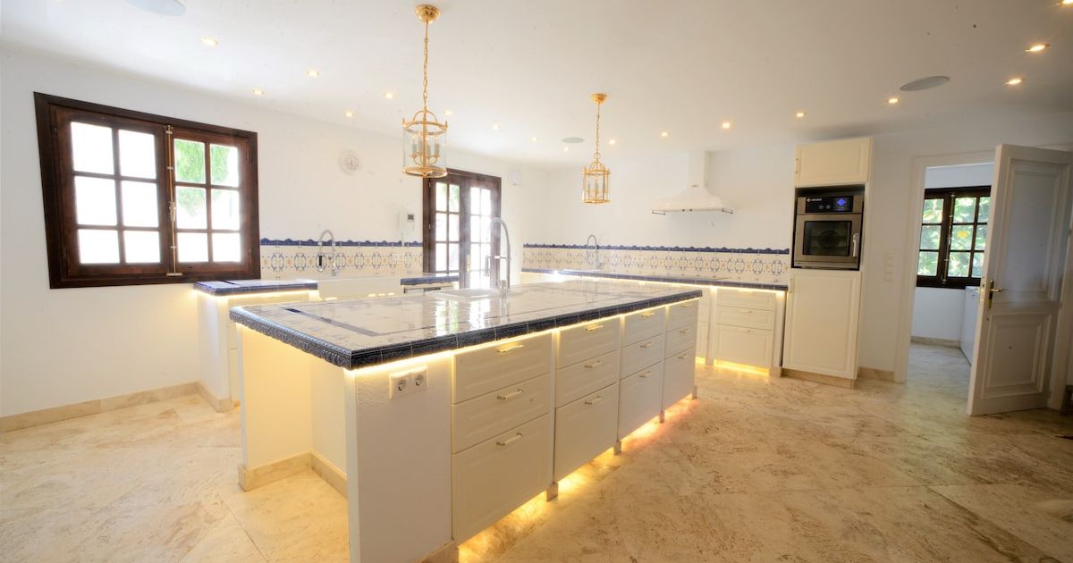 House in Benahavis, Paraiso Alto, Benahavis, 5/12