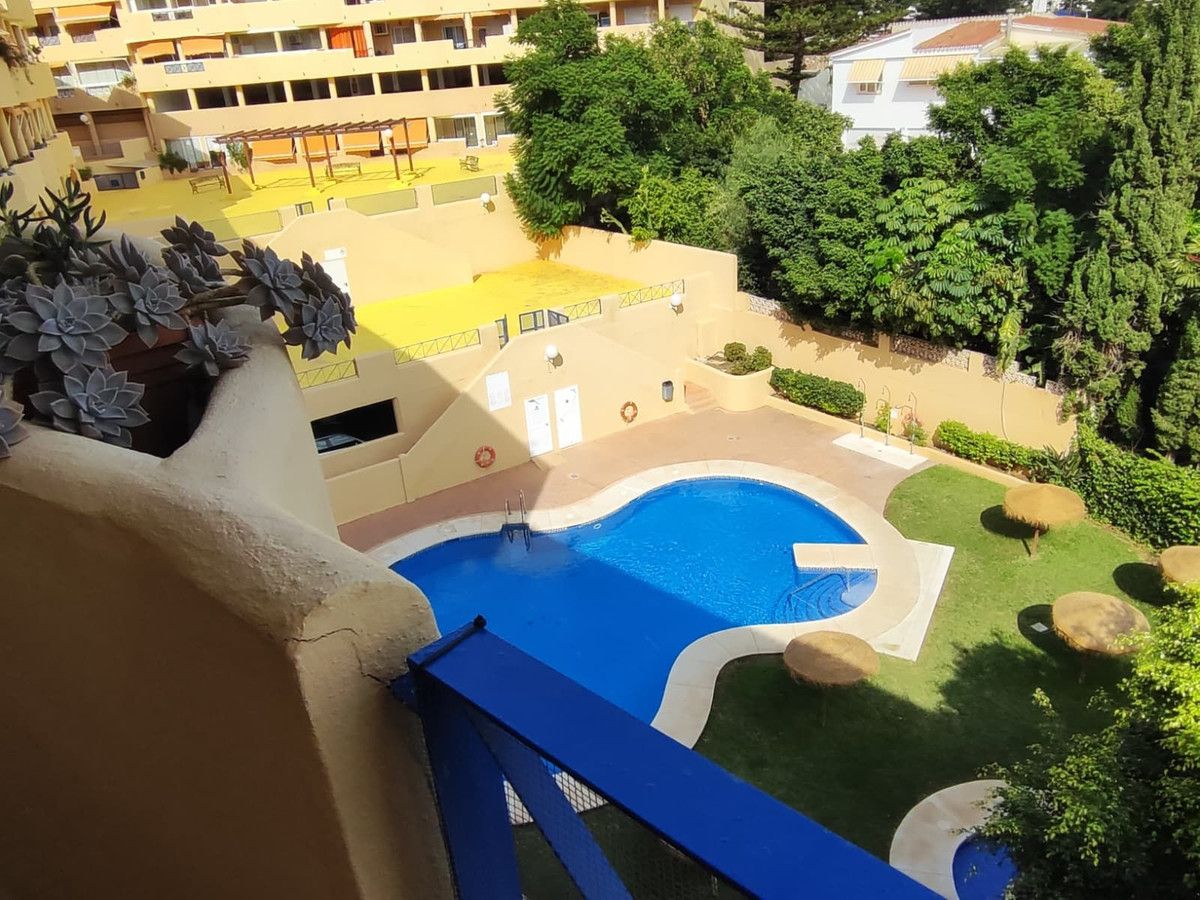 Apartamento en Planta Media en Fuengirola, Fuengirola, 3/12