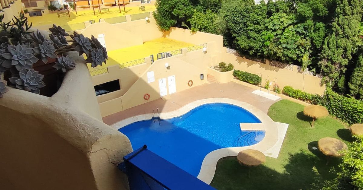 Apartamento en Planta Media en Fuengirola, Fuengirola, 3/12