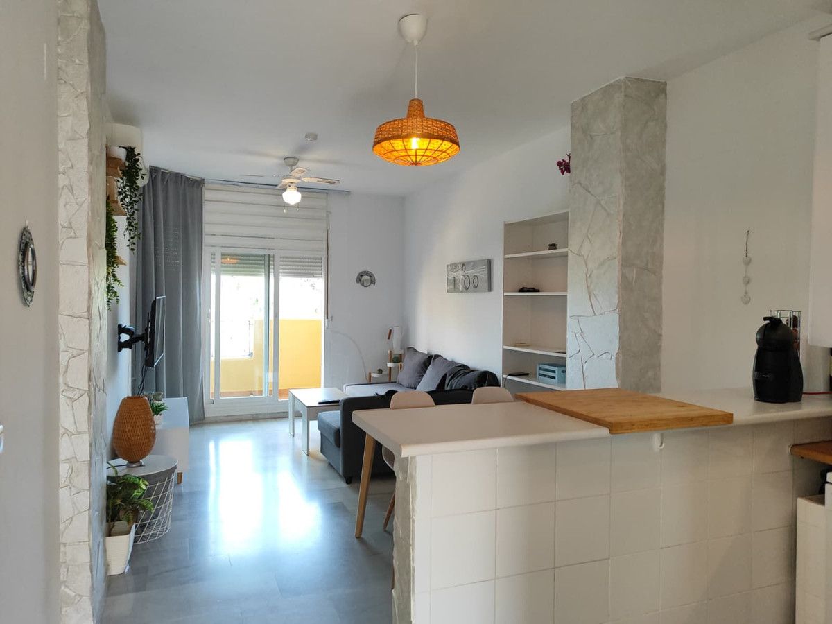 Apartamento en Planta Media en Fuengirola, Fuengirola, 4/12