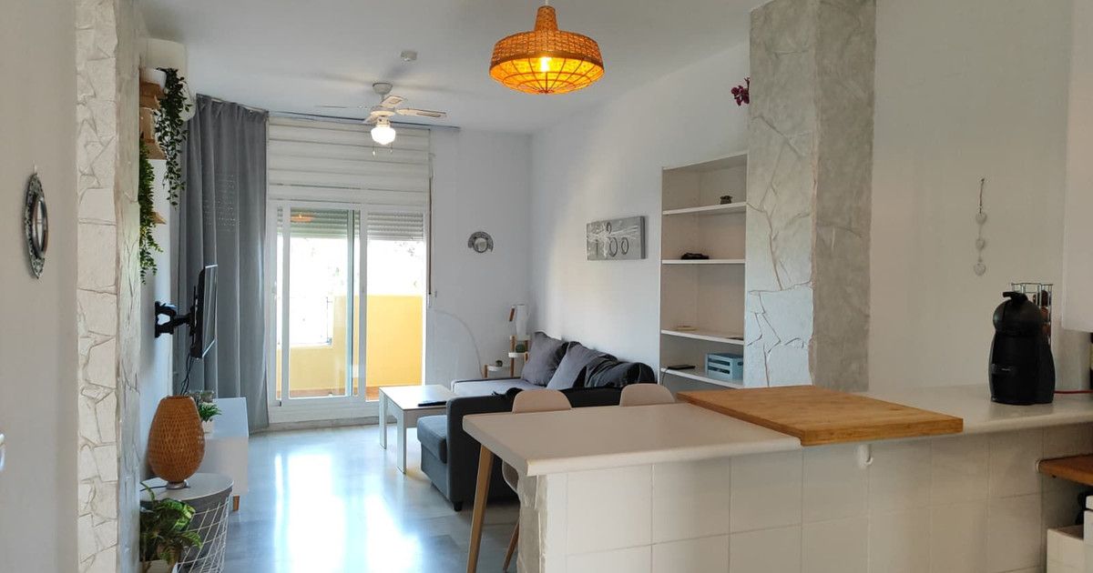 Apartamento en Planta Media en Fuengirola, Fuengirola, 4/12