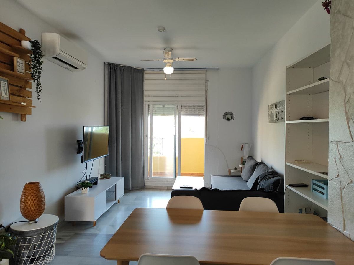 Apartamento en Planta Media en Fuengirola, Fuengirola, 6/12