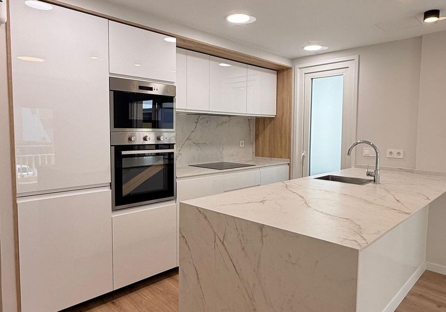 Квартира на среднем этаже в Fuengirola, Fuengirola, 6/12