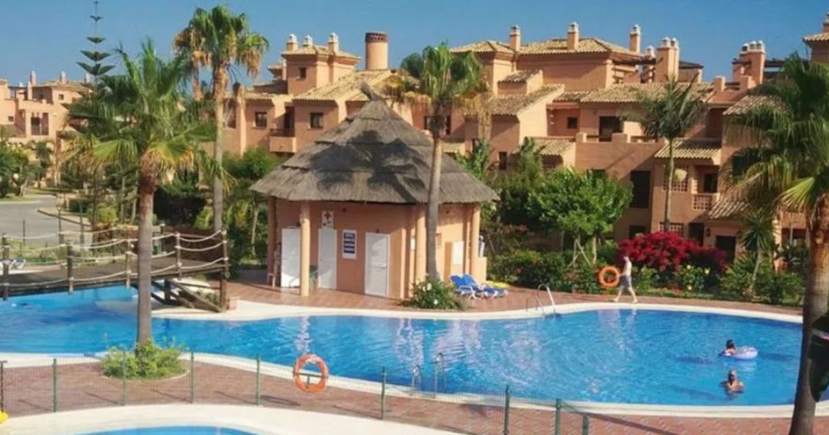 Ground Floor Apartment in Estepona, Estepona, 1/12