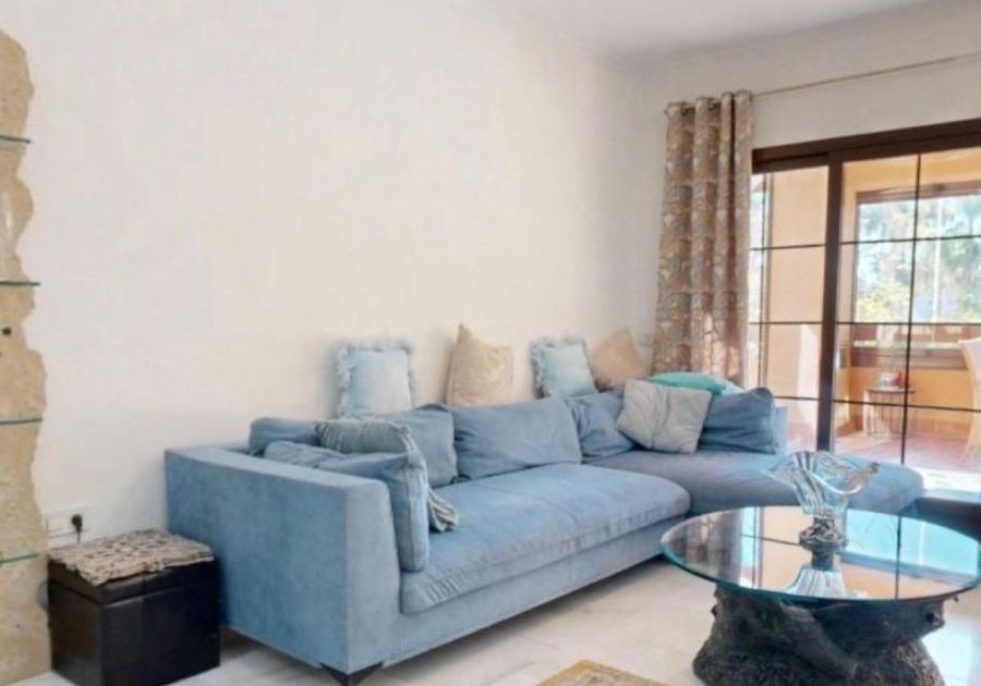 Ground Floor Apartment in Estepona, Estepona, 6/12