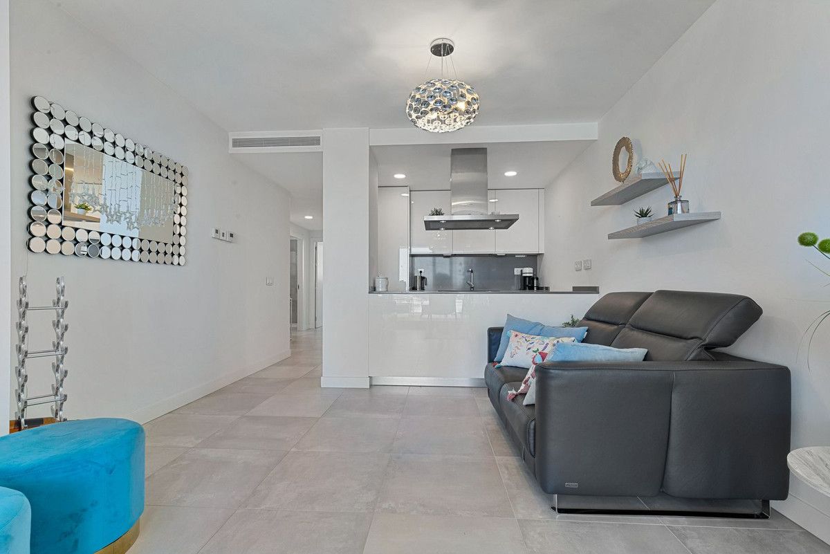 Apartamento en Planta Media en Fuengirola, Fuengirola, 6/12