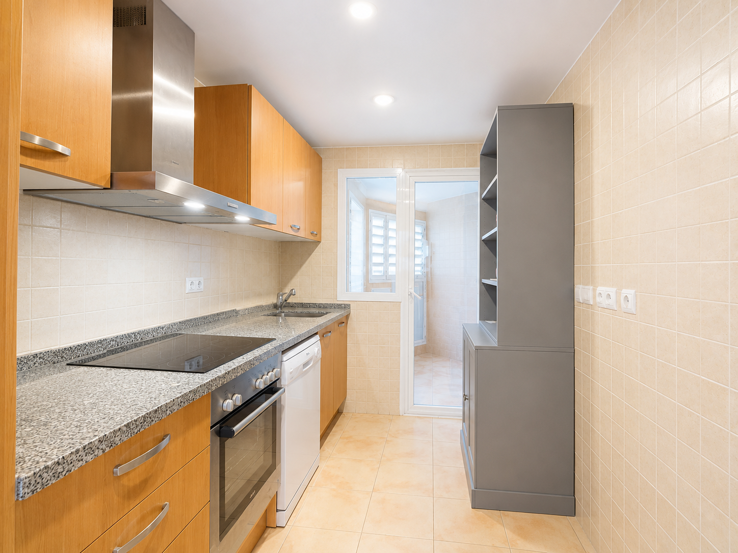 Apartment in Benahavis, Los Arqueros, Benahavis, 8/12