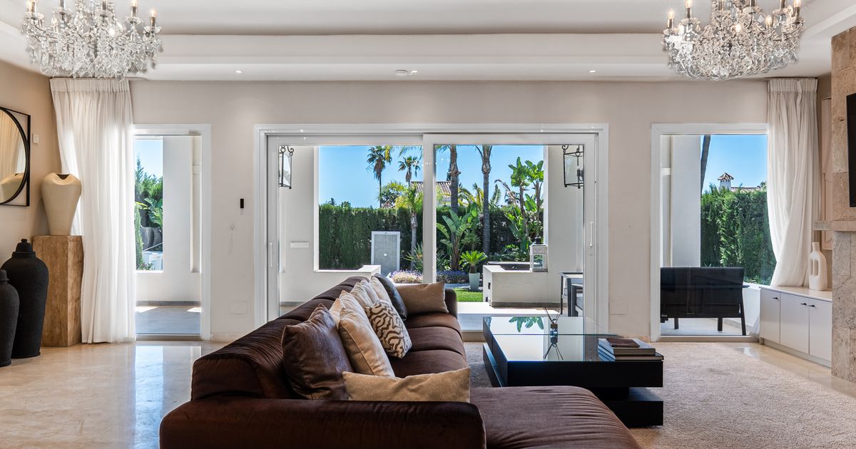 Villa in Nueva Andalucia, Nueva Andalucia, 3/12