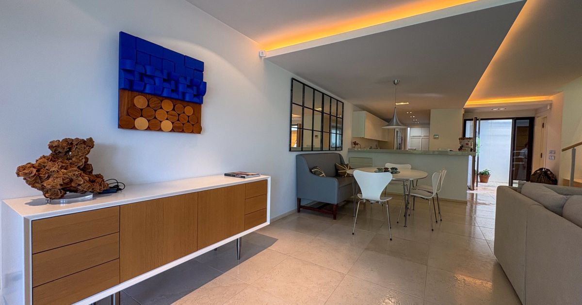 Town House in Nueva Andalucia, Peñablanca, Nueva Andalucia, 6/12