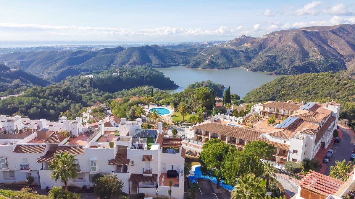 Penthouse in Istán, Istán, 12/12