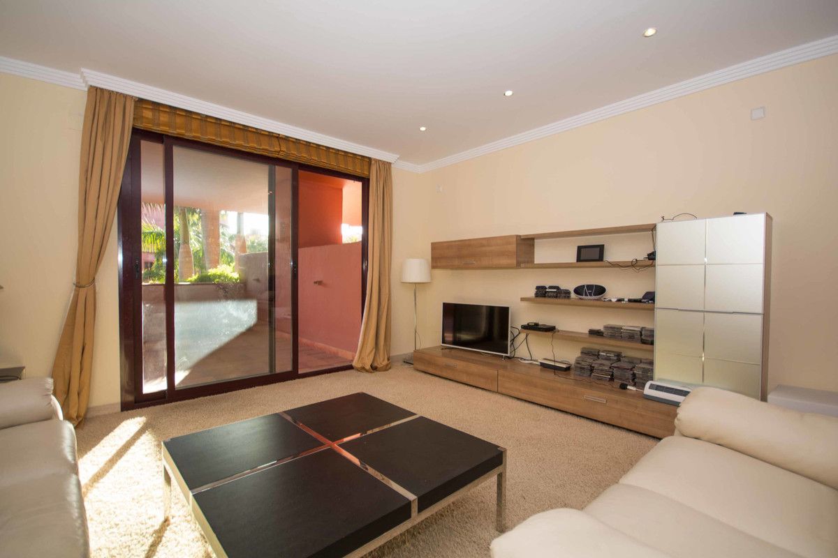 Apartamento en Planta Baja en New Golden Mile, New Golden Mile, 3/12