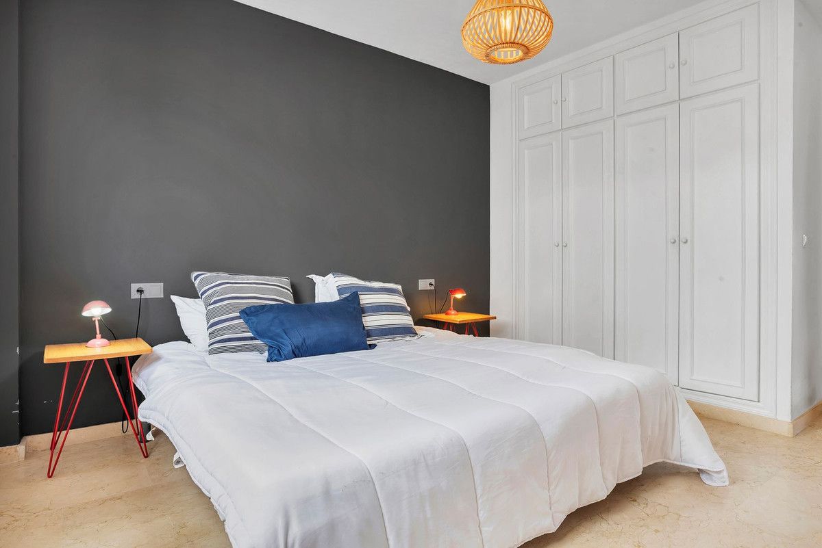 Top Floor Apartment in Marbesa, Marbesa, 12/12