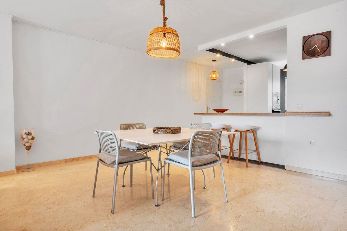 Top Floor Apartment in Marbesa, Marbesa, 6/12