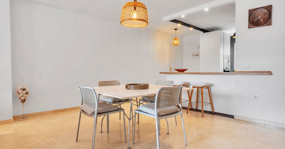 Top Floor Apartment in Marbesa, Marbesa, 6/12