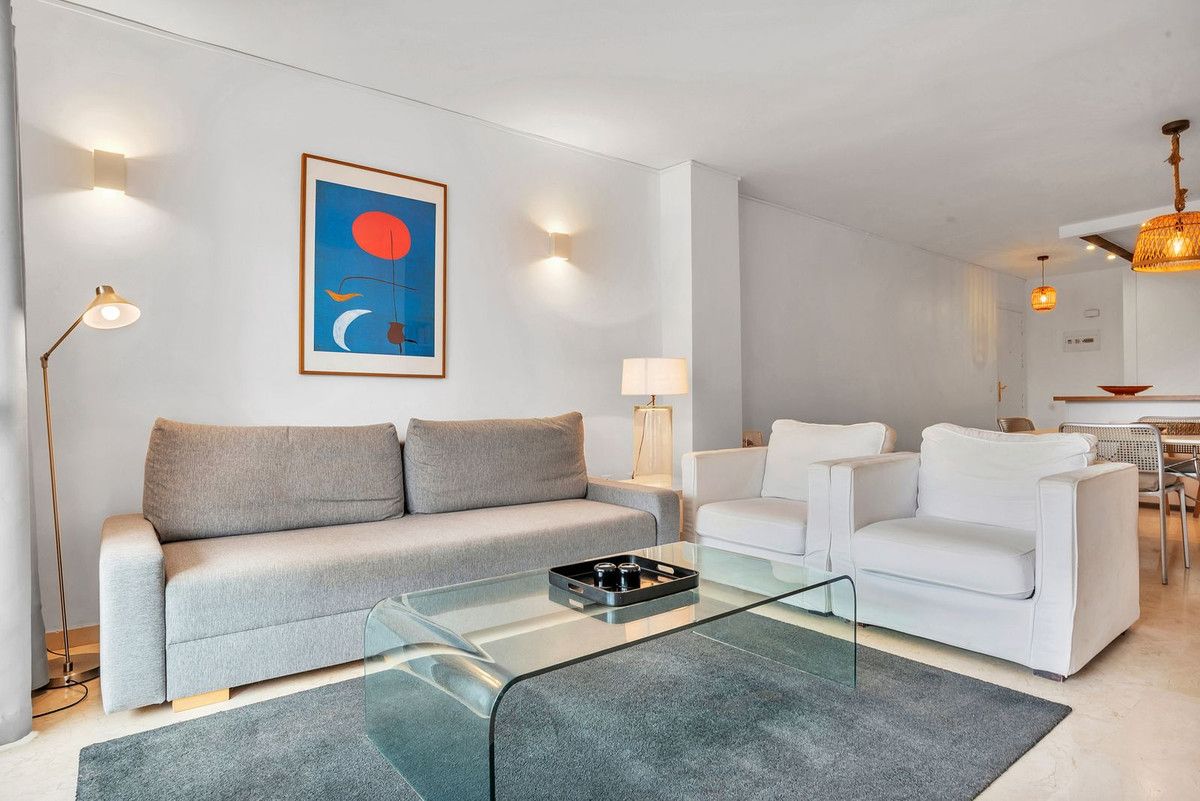 Top Floor Apartment in Marbesa, Marbesa, 9/12