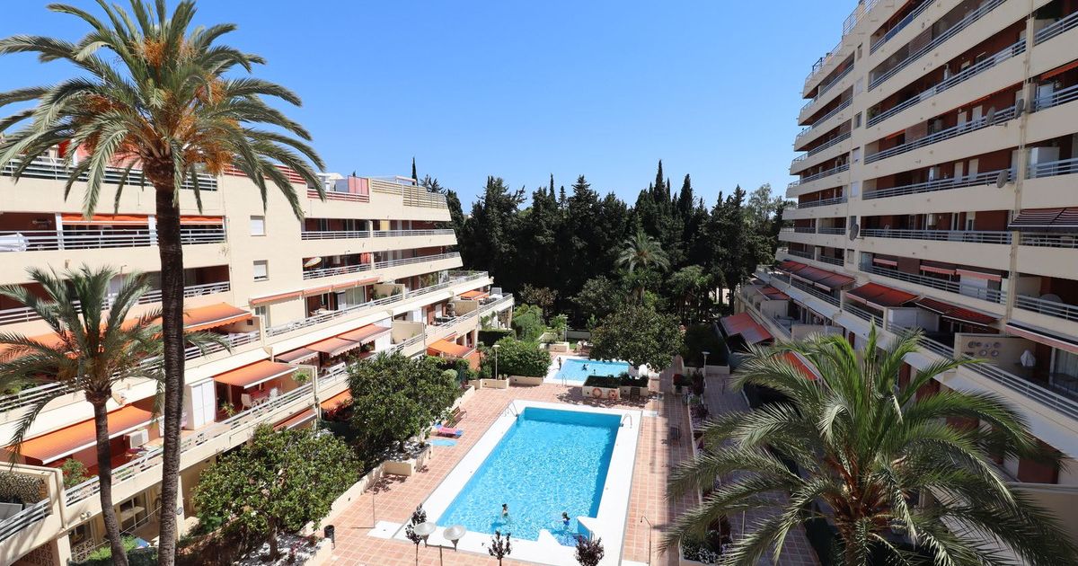 Дуплекс-пентхаус в Marbella, Marbella, 1/12