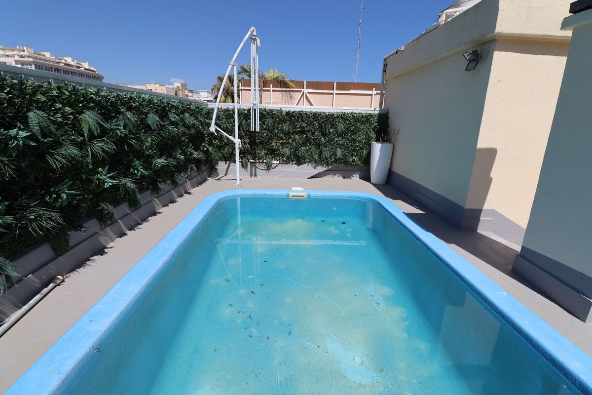 Дуплекс-пентхаус в Marbella, Marbella, 2/12