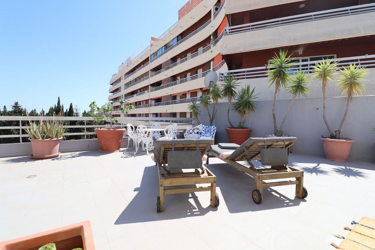 Дуплекс-пентхаус в Marbella, Marbella, 3/12