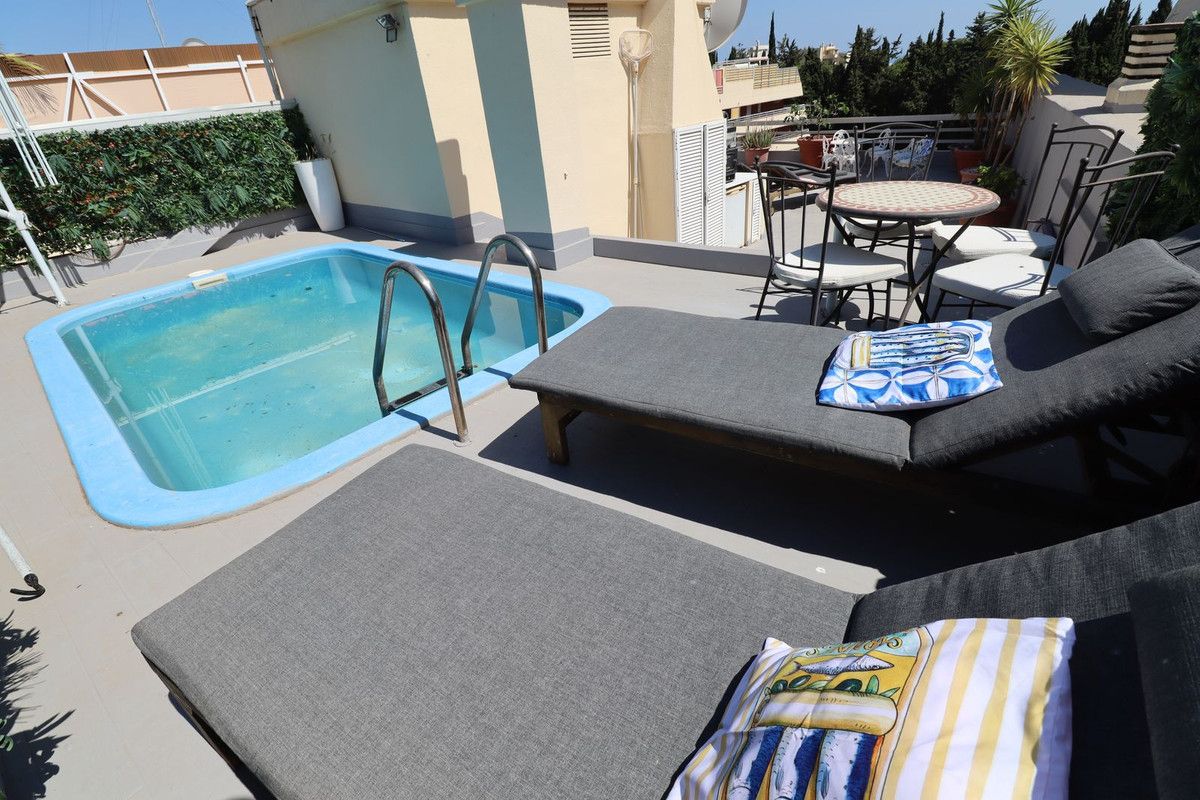 Дуплекс-пентхаус в Marbella, Marbella, 4/12