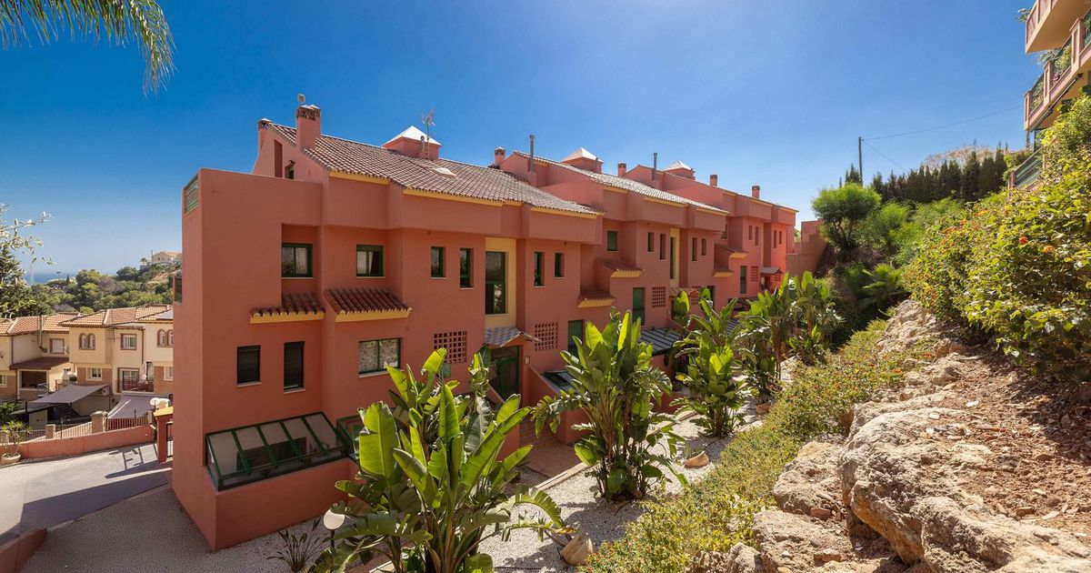 Top Floor Apartment in Fuengirola, Fuengirola, 3/12