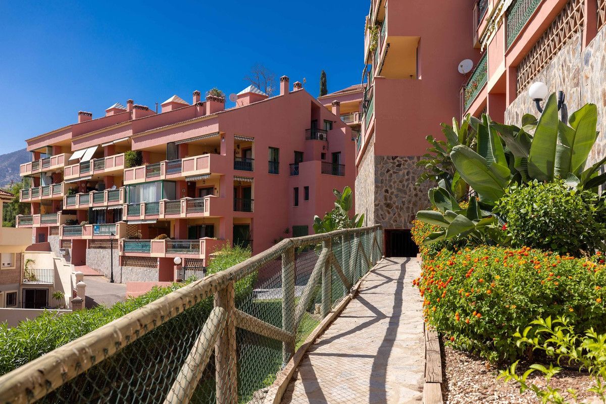 Top Floor Apartment in Fuengirola, Fuengirola, 8/12