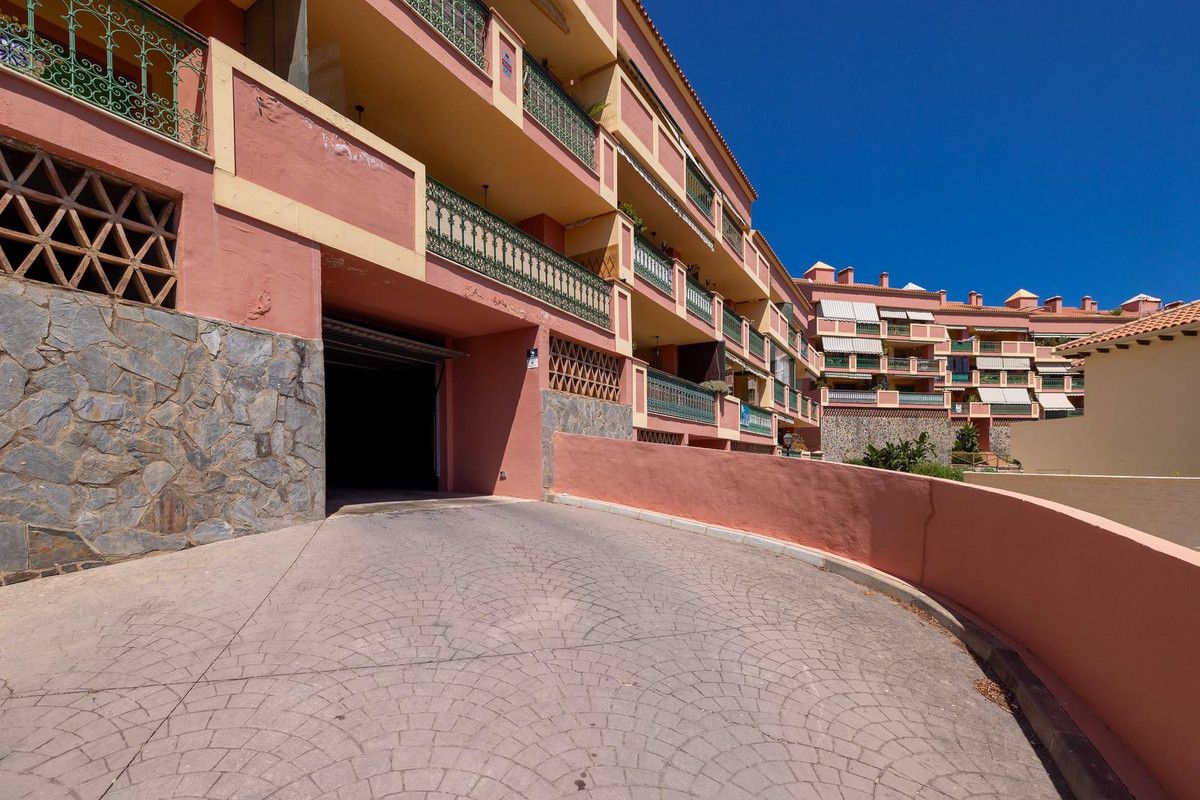 Top Floor Apartment in Fuengirola, Fuengirola, 10/12