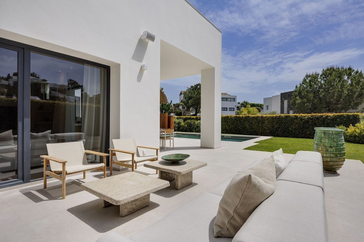 Detached Villa in Atalaya, Atalaya, 6/12