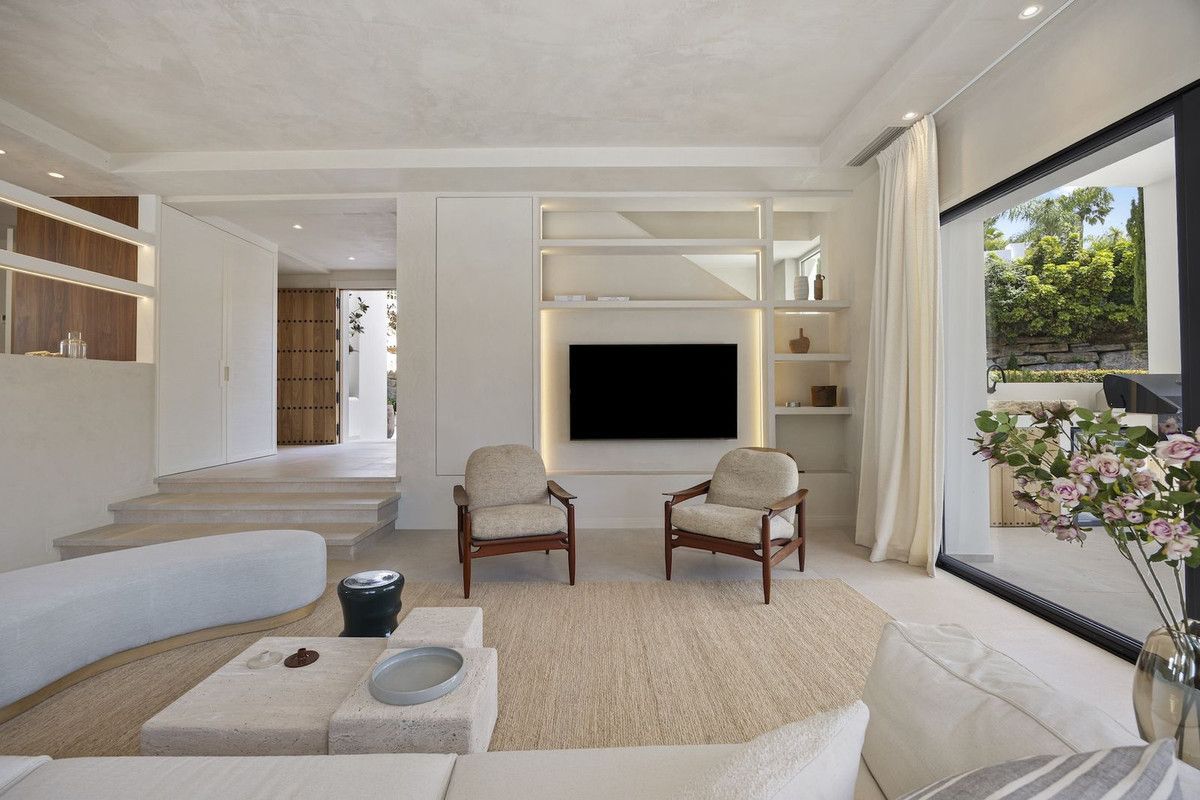 Detached Villa in Atalaya, Atalaya, 9/12