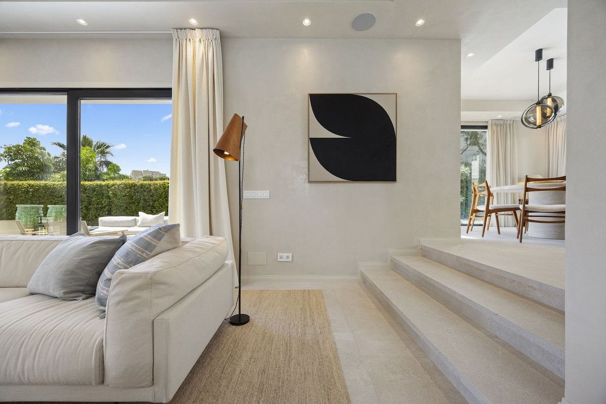 Detached Villa in Atalaya, Atalaya, 10/12