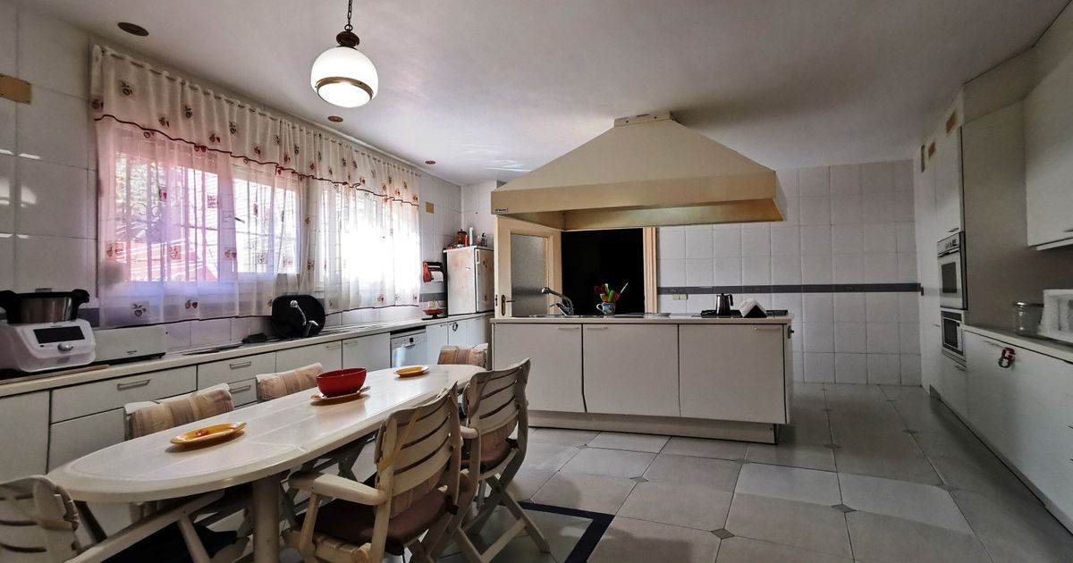 Vrijstaande Villa in Torremolinos, Torremolinos, 4/12