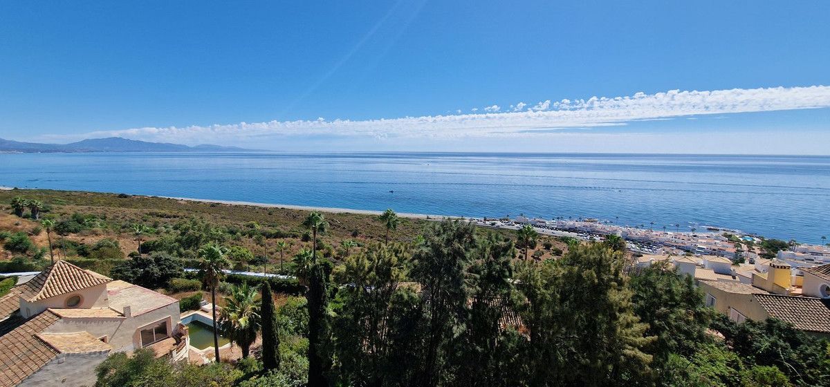 Detached Villa in Manilva, Manilva, 2/12
