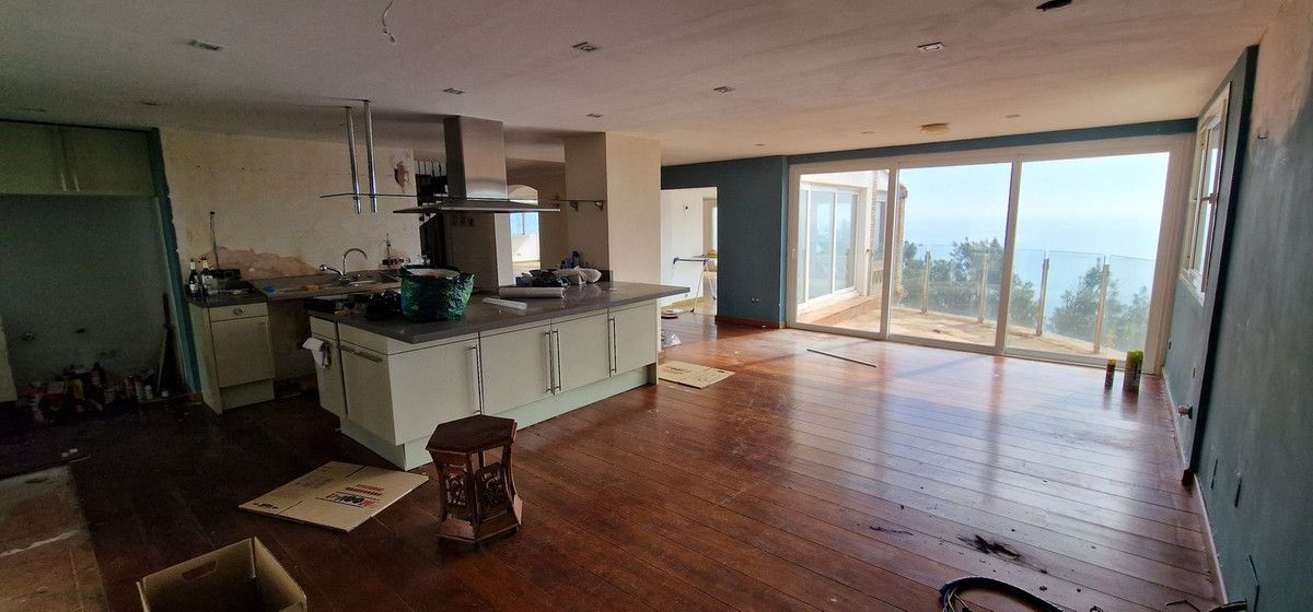 Detached Villa in Manilva, Manilva, 6/12