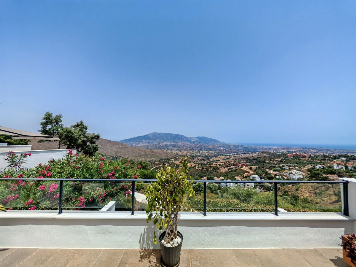 Townhouse in La Mairena, La Mairena, 9/12