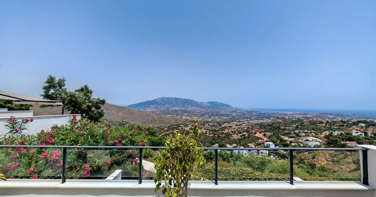 Townhouse in La Mairena, La Mairena, 9/12
