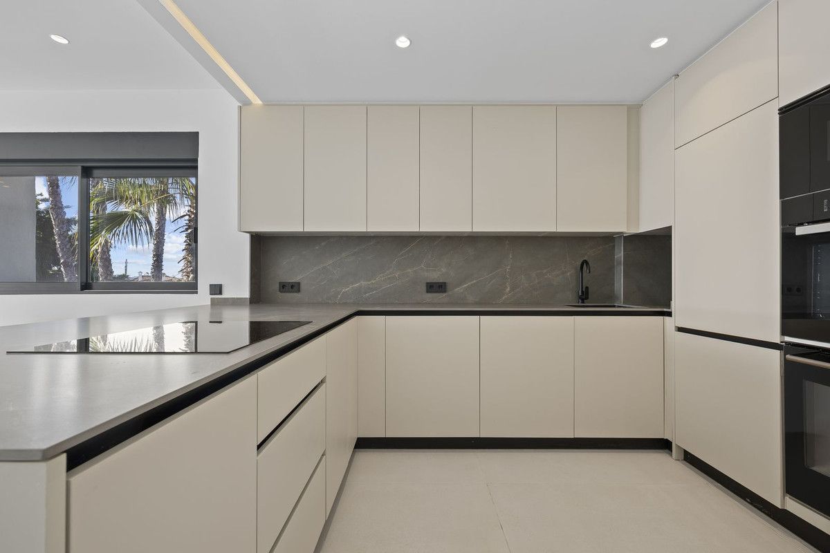 Penthouse Duplex w El Paraiso, El Paraiso, 3/12