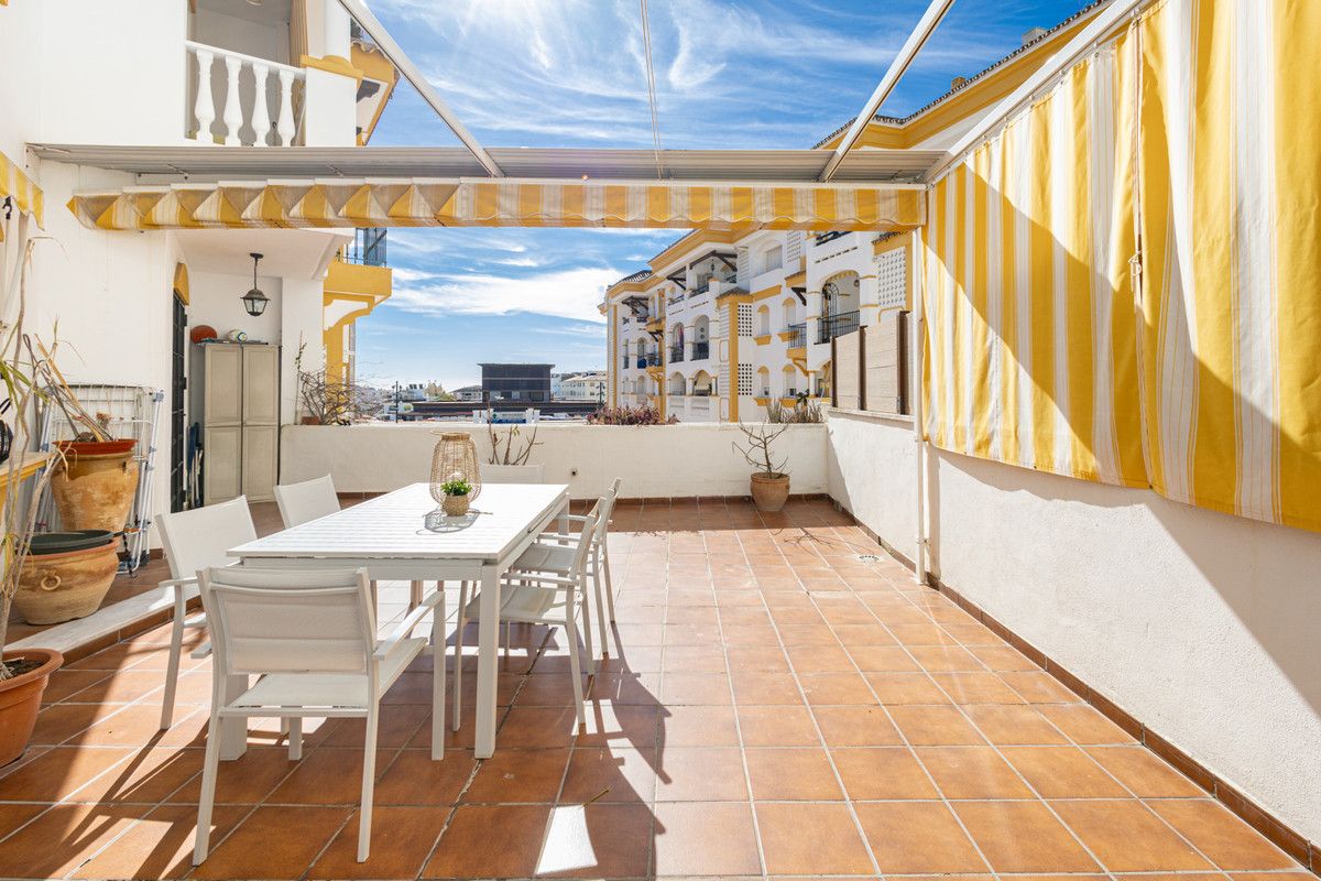 Middle Floor Apartment in Marbella, Marbella, 2/12