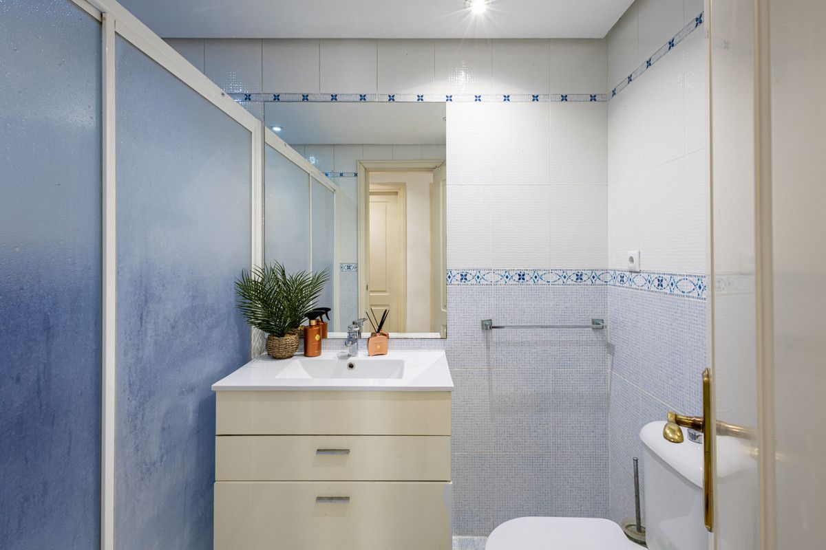 Middle Floor Apartment in Marbella, Marbella, 7/12