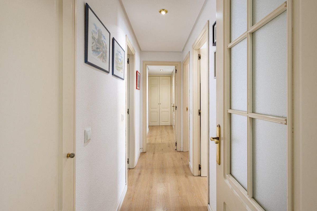 Middle Floor Apartment in Marbella, Marbella, 8/12