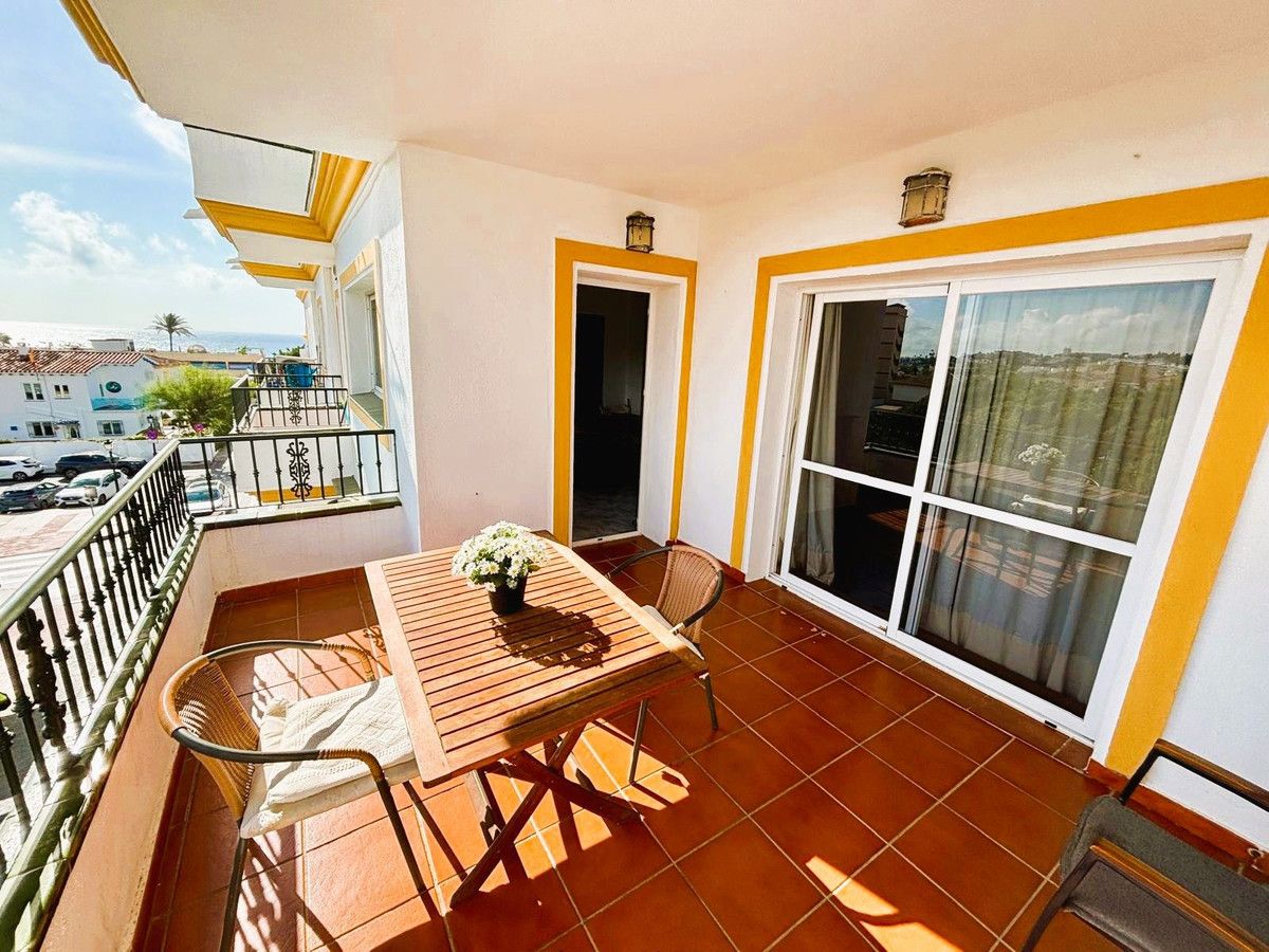 Middle Floor Apartment in La Cala de Mijas, La Cala de Mijas, 2/12