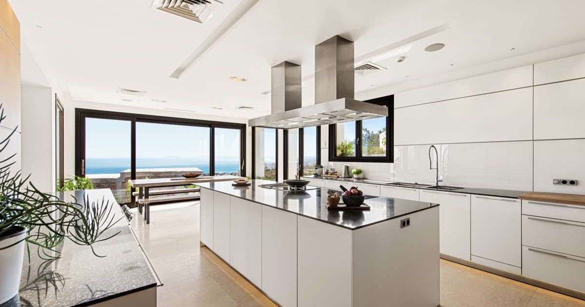 Villa in Marbella, Marbella, 7/12