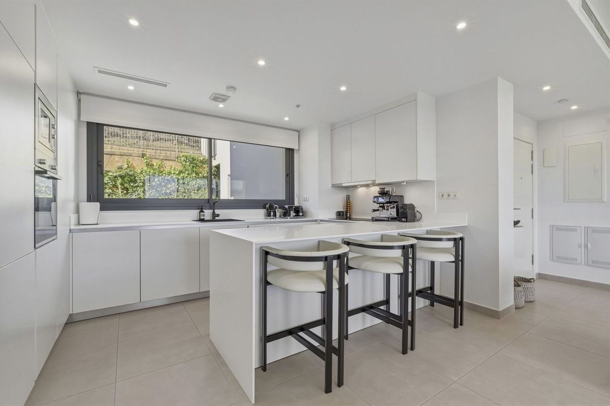 Apartament na środkowym piętrze w La Cala Golf, La Cala Golf, 8/12
