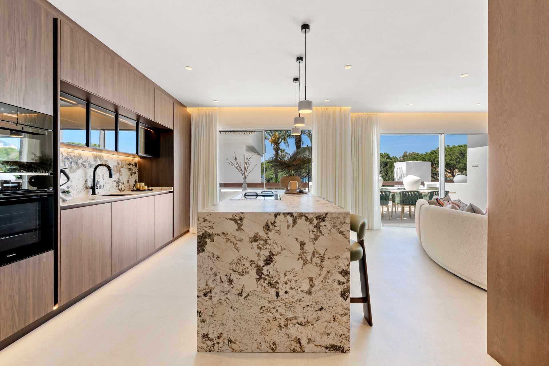 Apartament w Marbella East, Los Monteros Palm Beach, Marbella East, 8/12