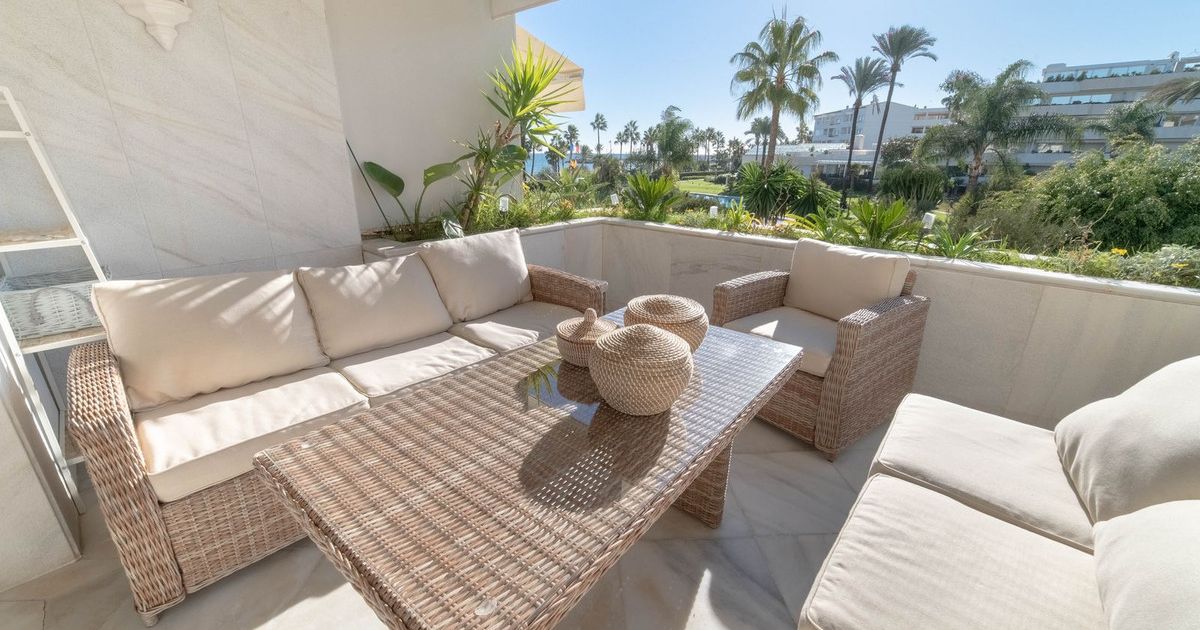 Apartament na środkowym piętrze w Ojén, Marbella, 1/12