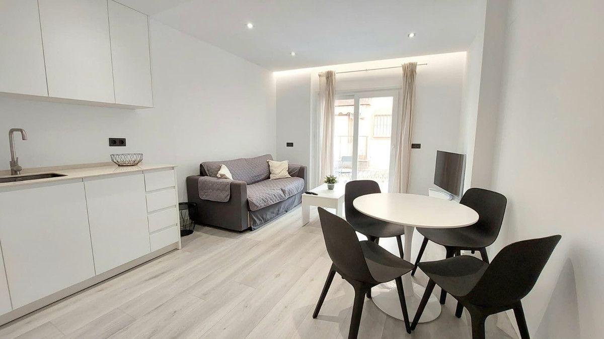 Apartamento en Planta Media en Fuengirola, Fuengirola, 1/10